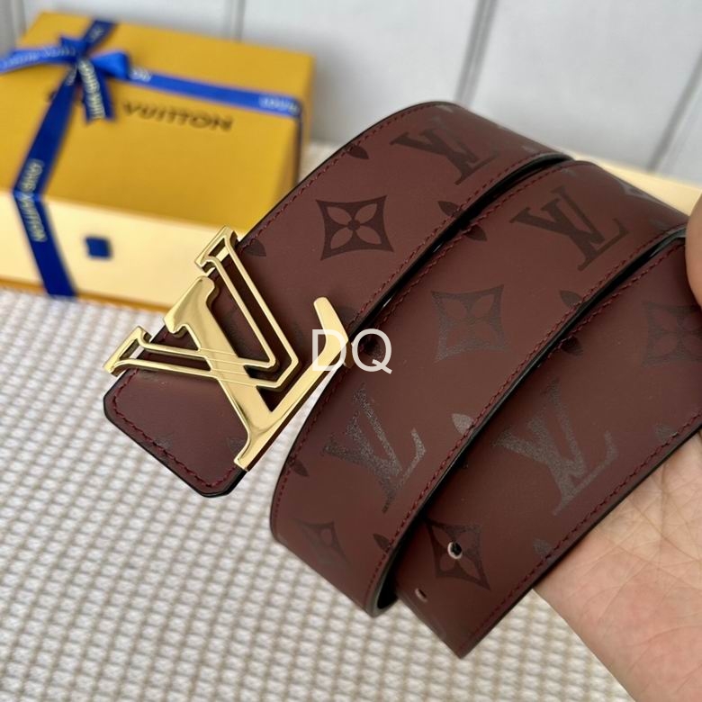 L X V Belt detail 3