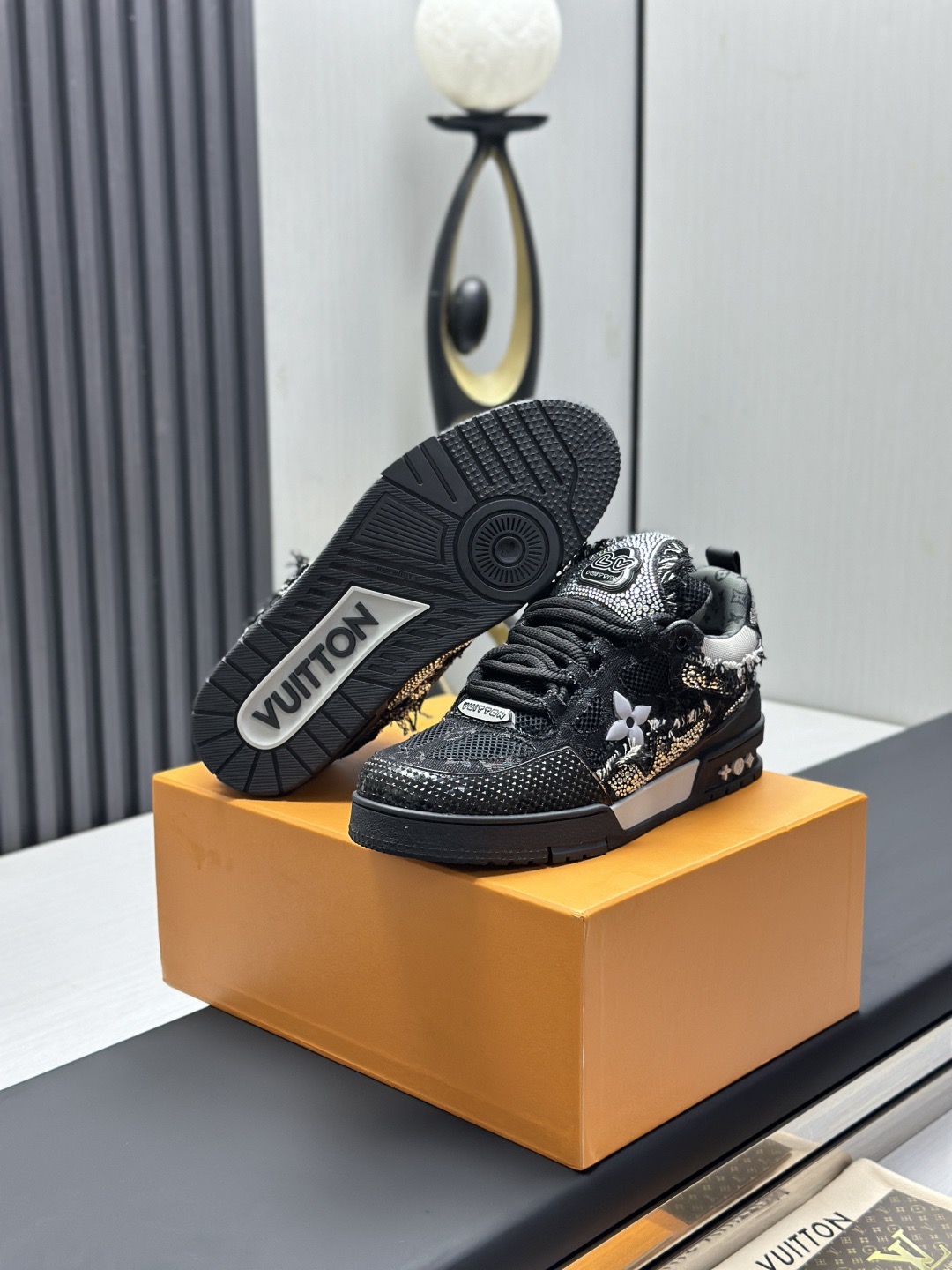 L X V RUNNER TATIC sneakers detail 12