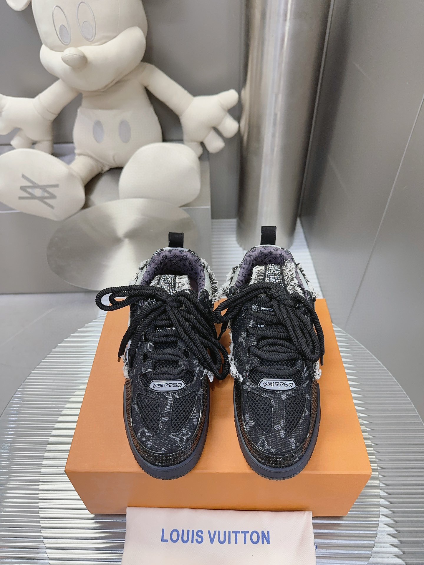L X V RUNNER TATIC sneakers detail 9