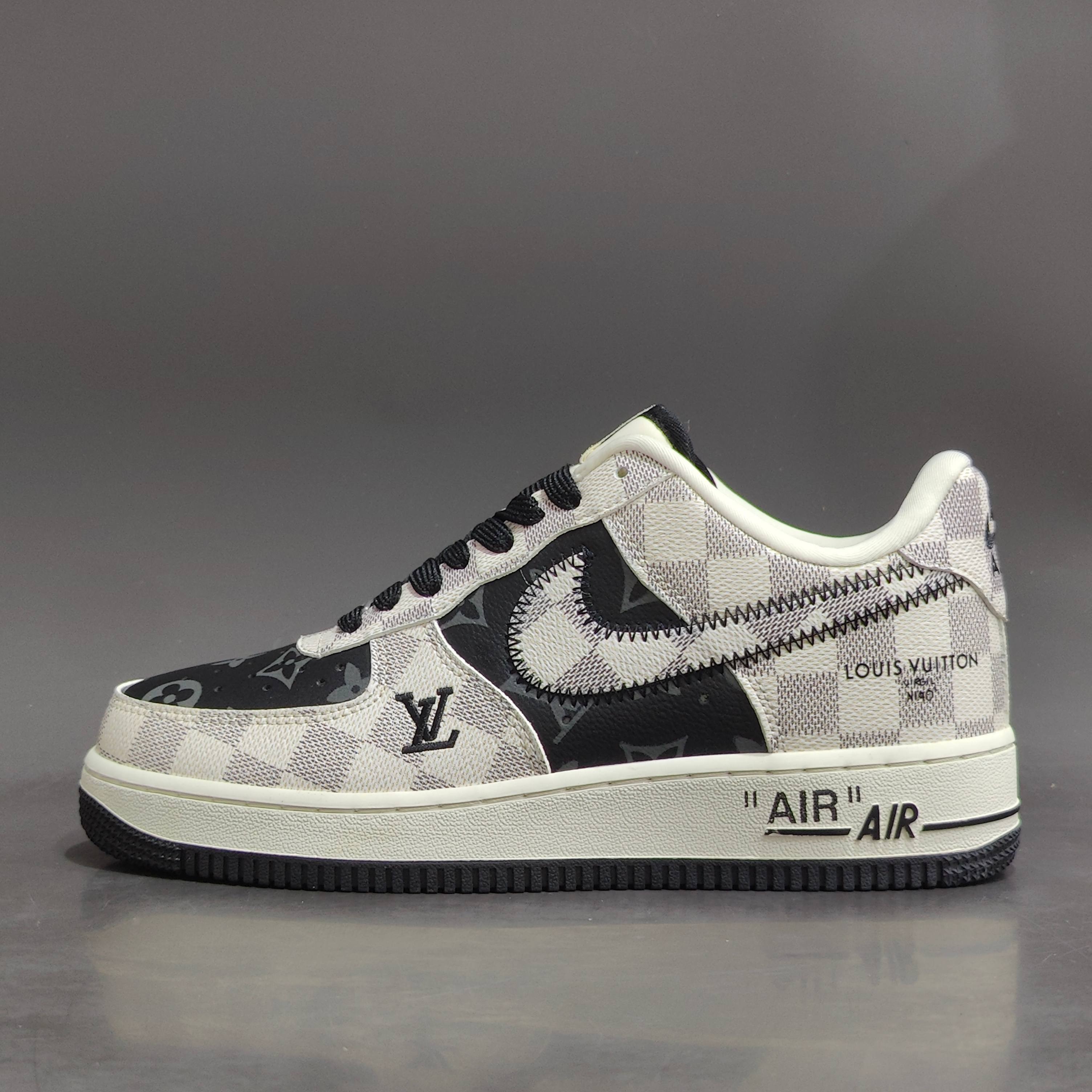 L X V X NK AIR FORCE 1 Sneaker