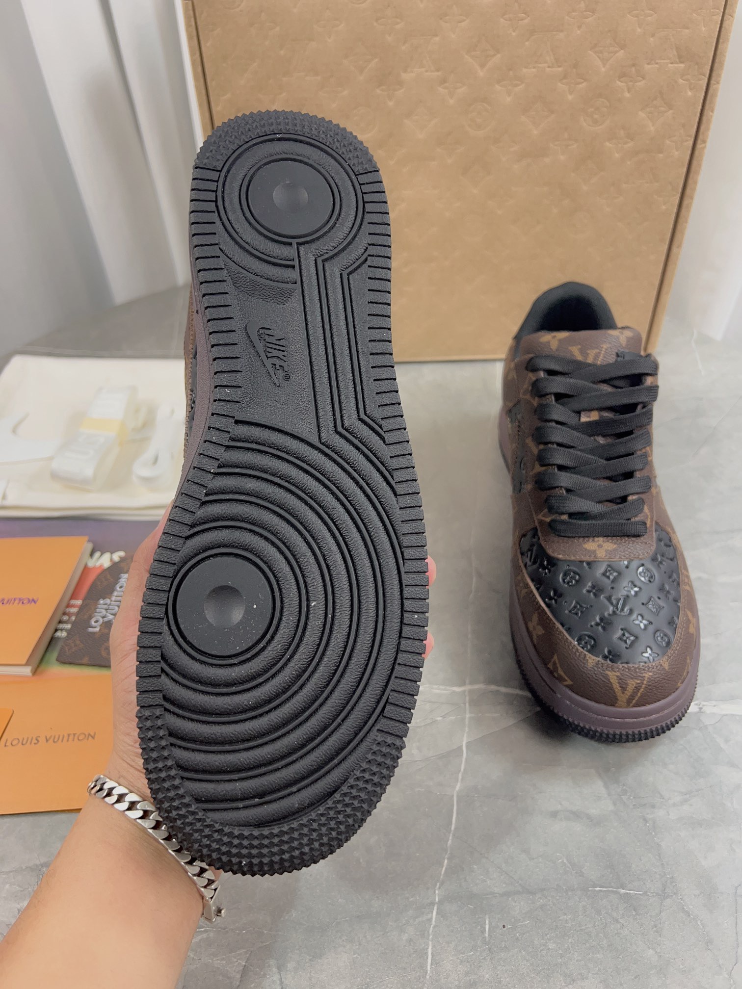 L X V X NK AIR FORCE 1 Sneaker detail 9