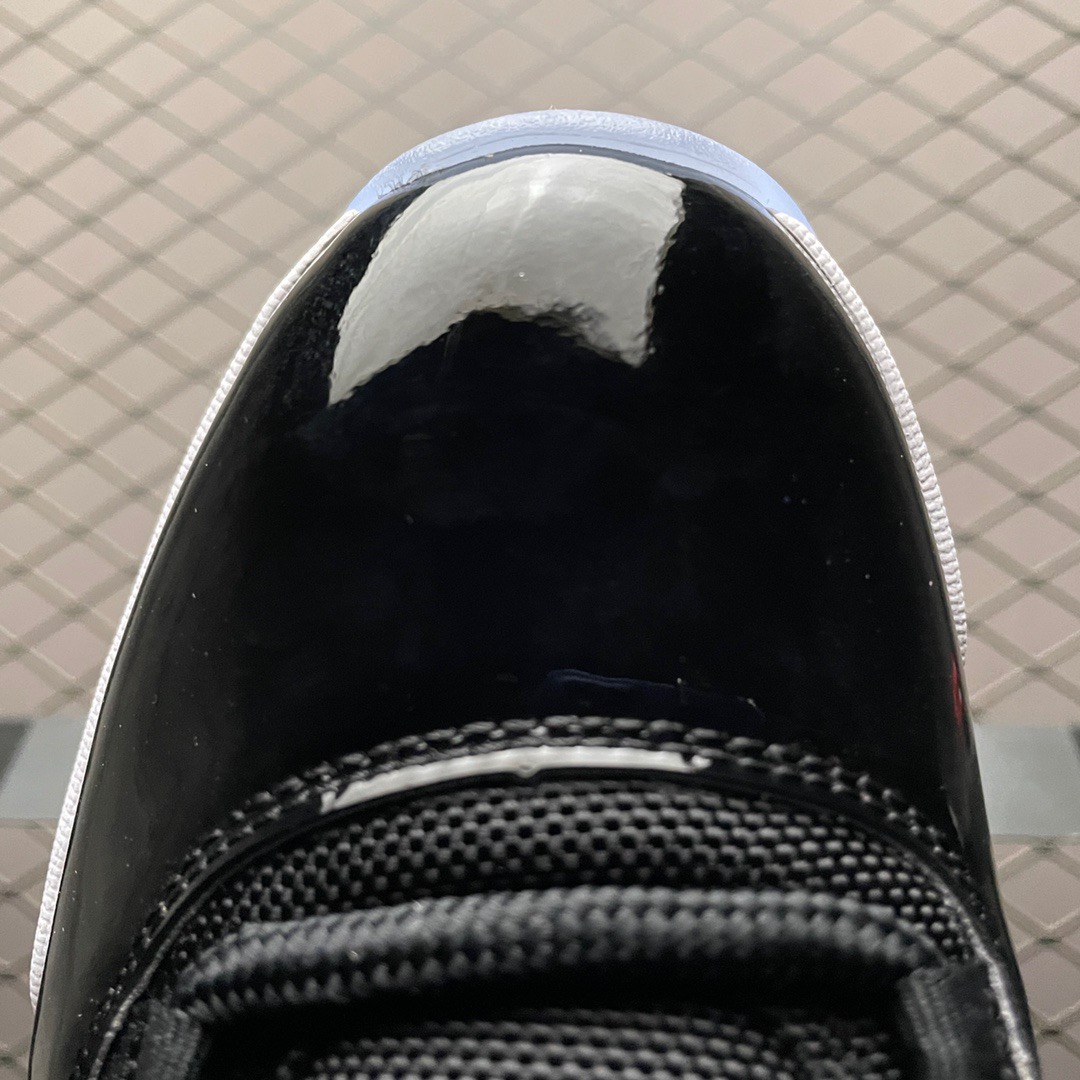 JRD 11 Retro Space Jam 378037-003 detail 8