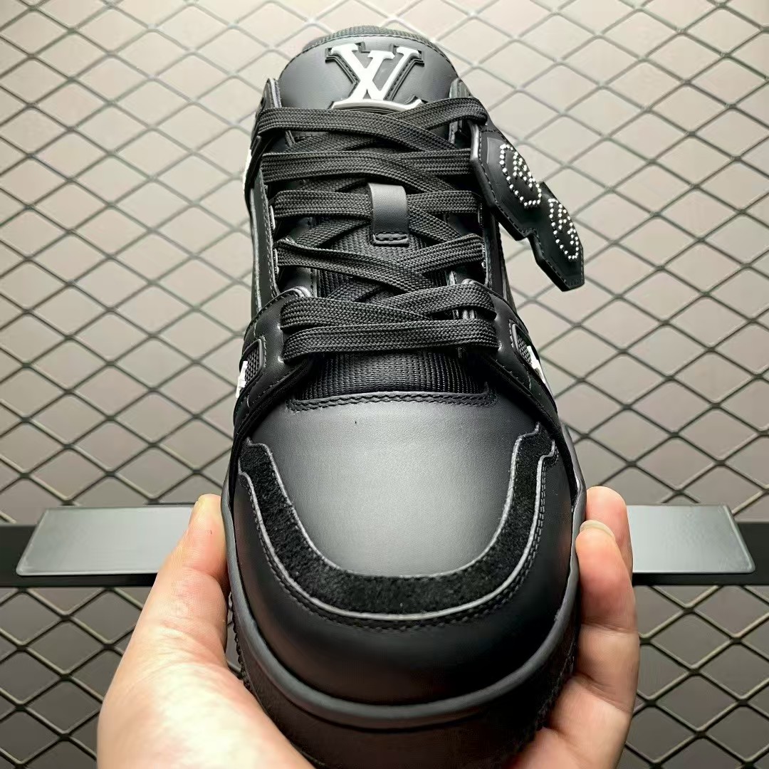 L X V RUNNER sneakers detail 3