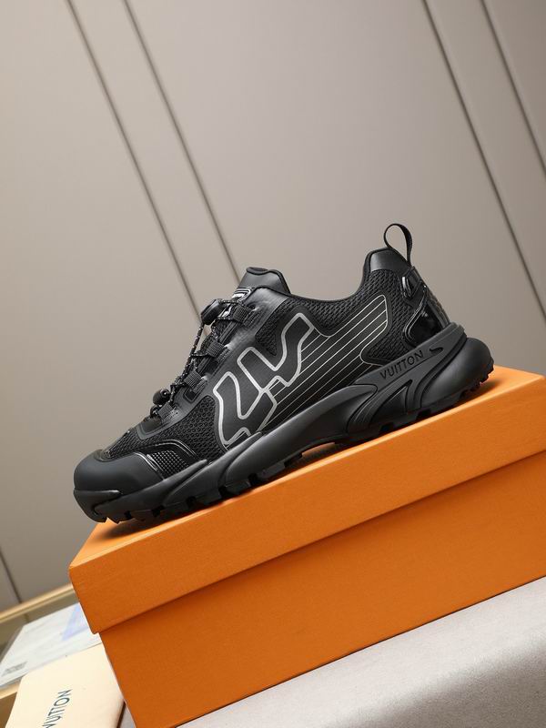 L X V SNEAKERS