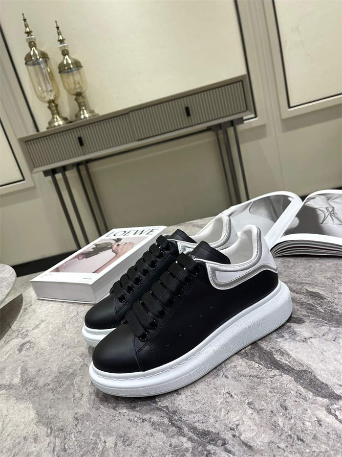Alexander MQ Oversized detail 2