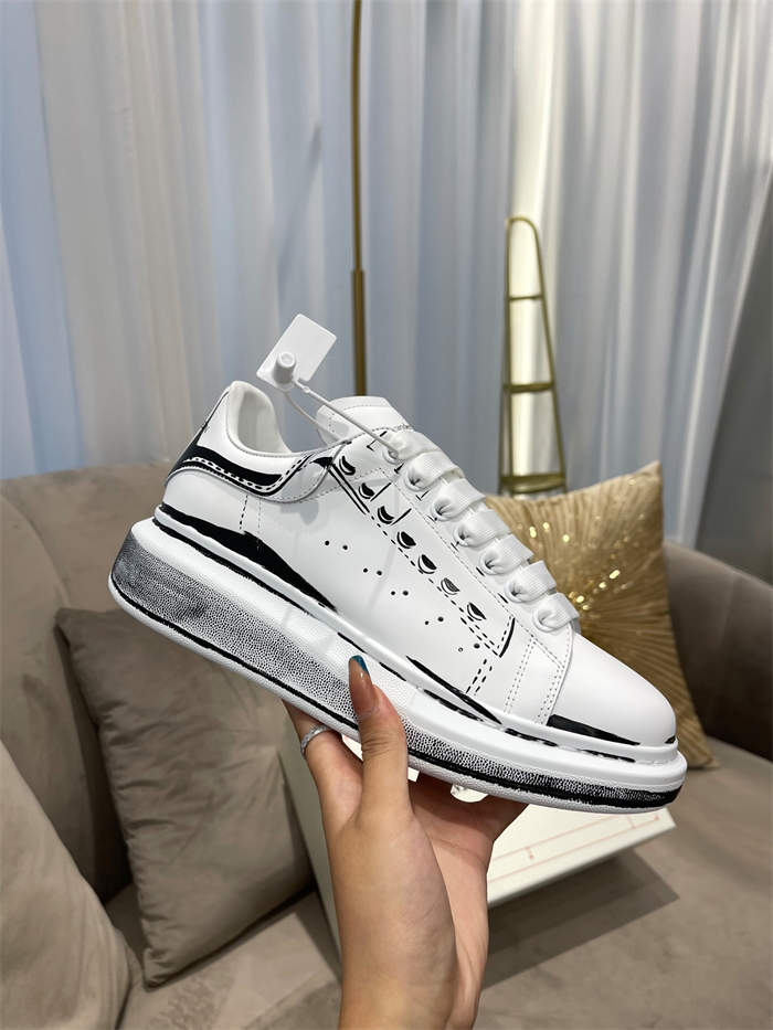 Alexander MQ Oversized detail 5