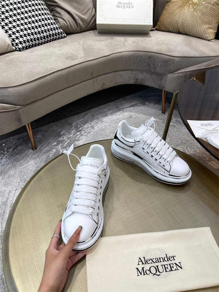 Alexander MQ Oversized detail 2