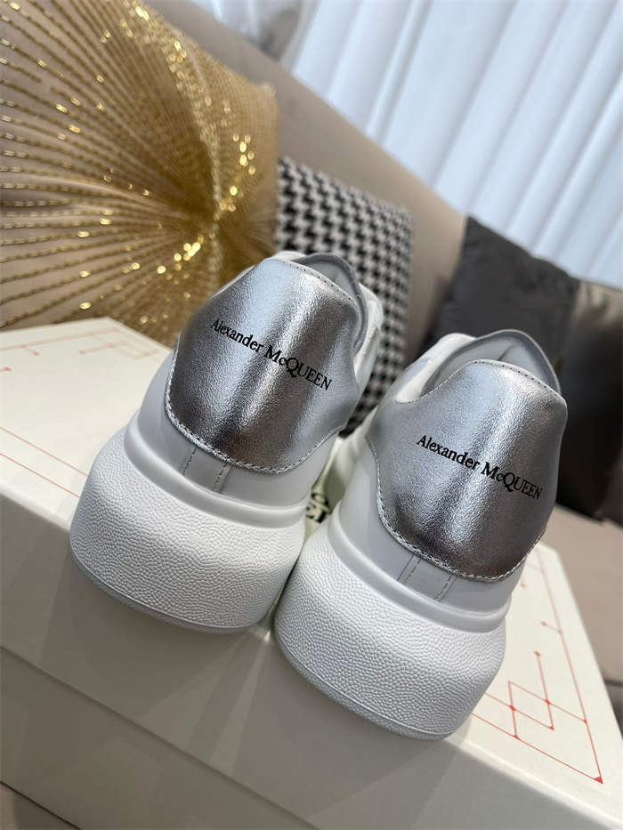 Alexander MQ Oversized detail 7
