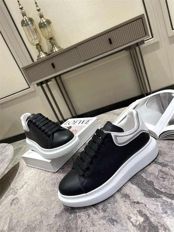 Alexander MQ Oversized detail 3