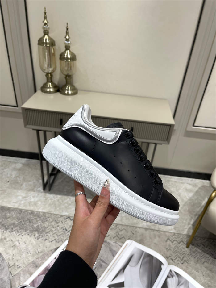Alexander MQ Oversized detail 4