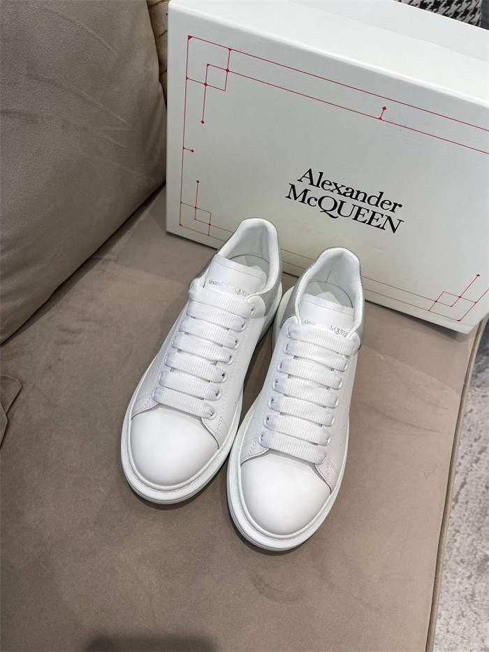 Alexander MQ Oversized detail 2