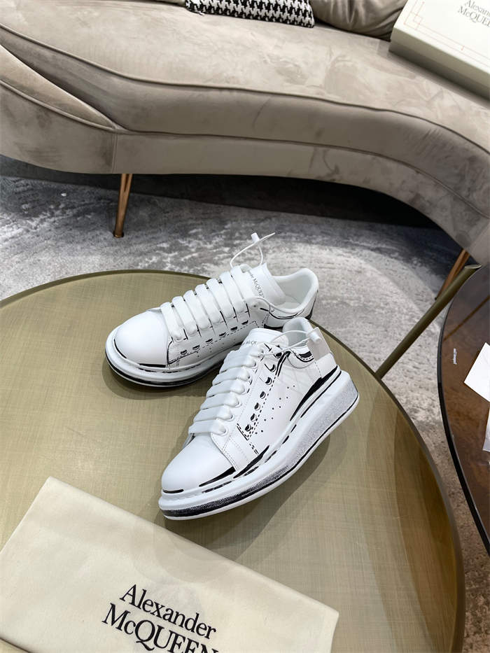 Alexander MQ Oversized detail 4