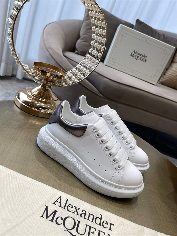 Alexander MQ Oversized detail 4