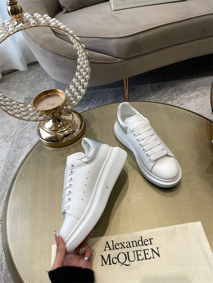 Alexander MQ Oversized detail 3