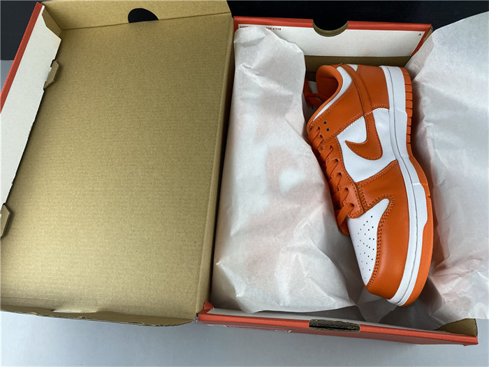 NK Dunk Low SP Syracuse CU1726-101 detail 7