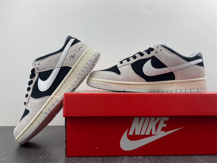 NK Dunk Low DD9776-001 detail 2