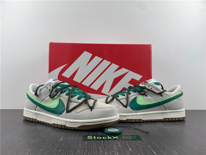 NK Dunk Low SE 85 DO9457-100J
