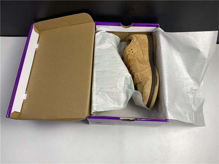 NK SB Dunk Low Wheat BQ6817-204 detail 7