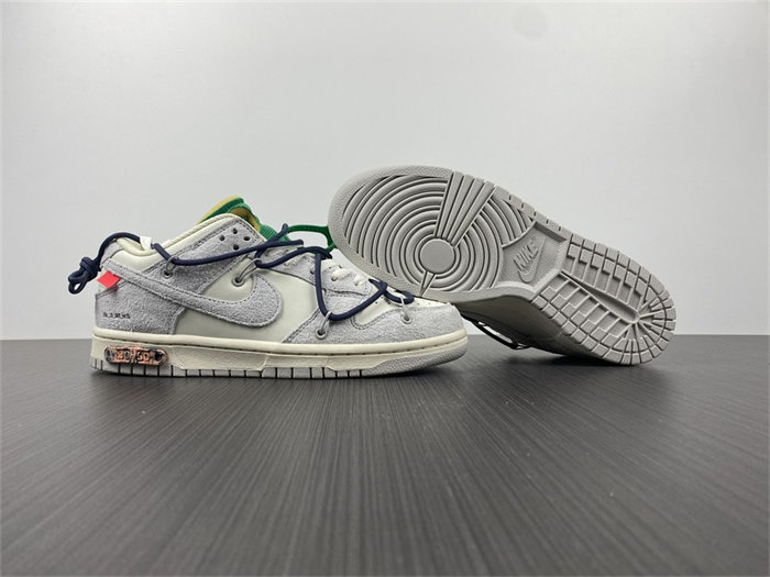 NK Dunk Low OW Lot 20 DJ0950-115 detail 3