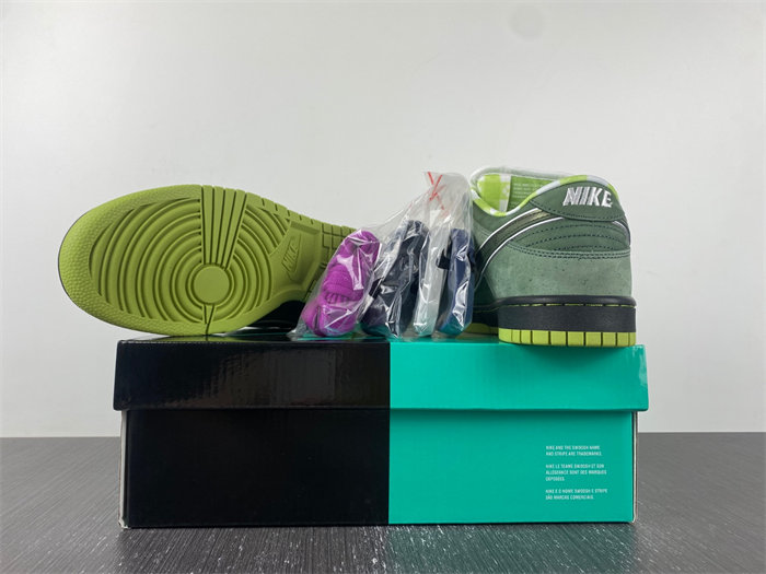 NK SB Dunk Low Concepts Green Lobster BV1310-337 detail 3