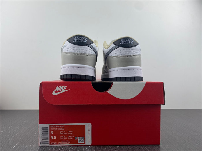 NK DUNK LOW “STENCIL SWOOSH” FD0661-100 detail 5