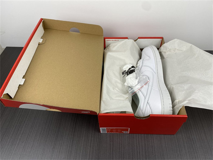 NK Dunk Low Triple White DD1503-109 detail 7
