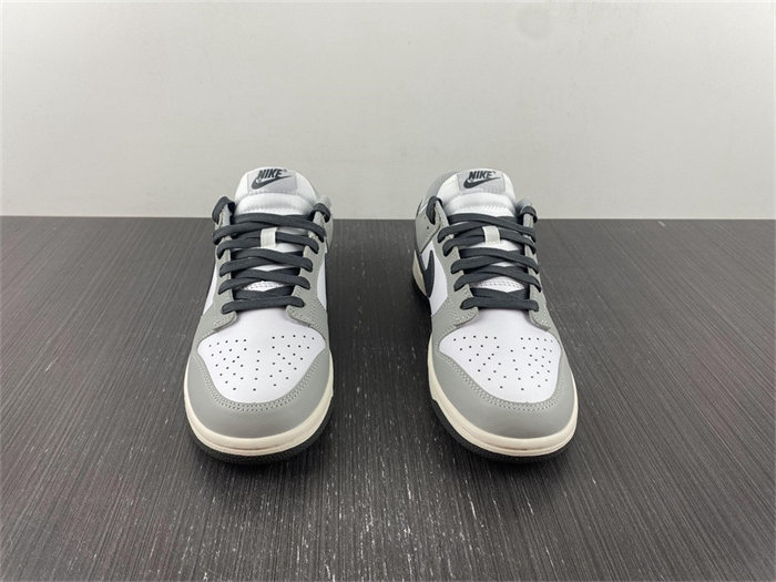 NK Dunk Low Light Smoke Grey DD1503-117 detail 4