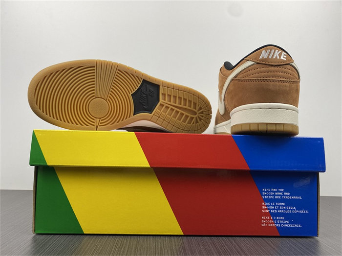 NK SB Dunk Low Pro Dark Russet DH1319-200 detail 6