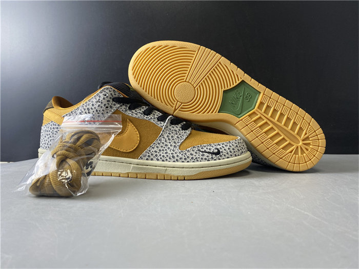 NK SB Dunk Low Safari CD2563-002 detail 3