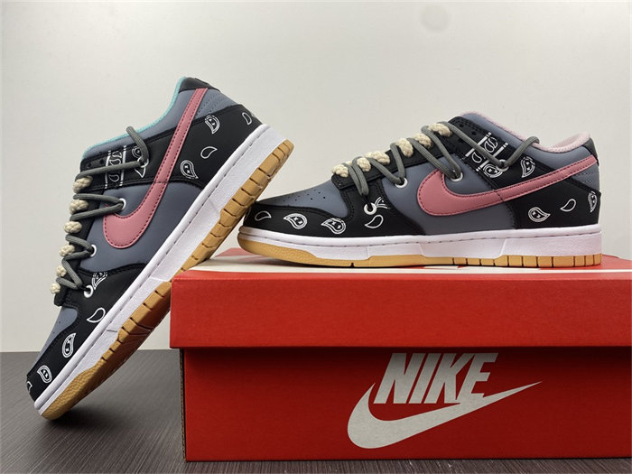 NK Dunk Low SE FREE DH0952-001 detail 2