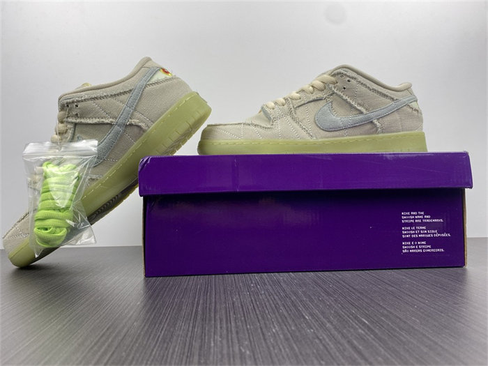 NK SB Dunk Low Mummy DM0774-111 detail 2
