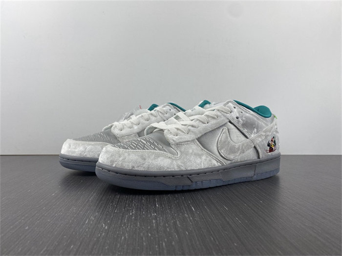 NK Dunk Low Ice DO2326-001
