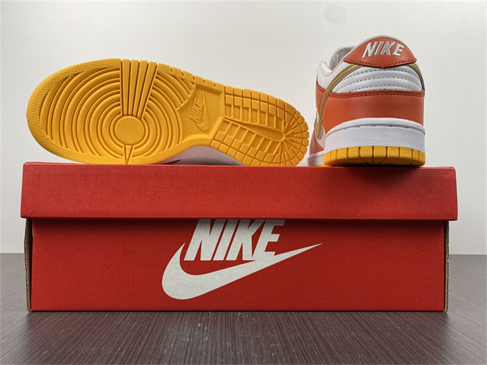 NK Dunk Low University Gold DQ4690-800 detail 6