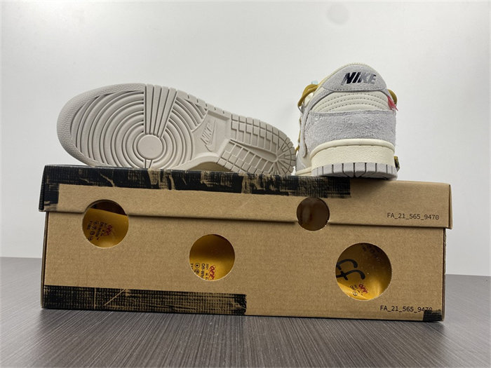 NK Dunk Low OW Lot 37 DJ0950-105 detail 6