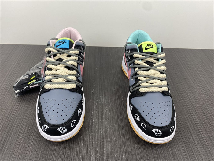 NK Dunk Low SE FREE DH0952-001 detail 4