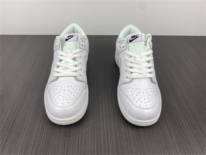 NK Dunk Low Triple White DD1503-109 detail 4