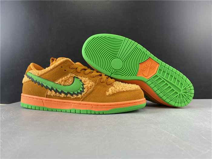 NK SB Dunk Low Grateful Dead Bears Orange CJ5378 800 detail 3