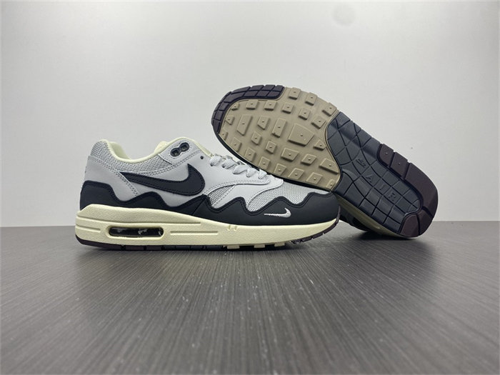 NK Air Max 1 DH1348-002 detail 3