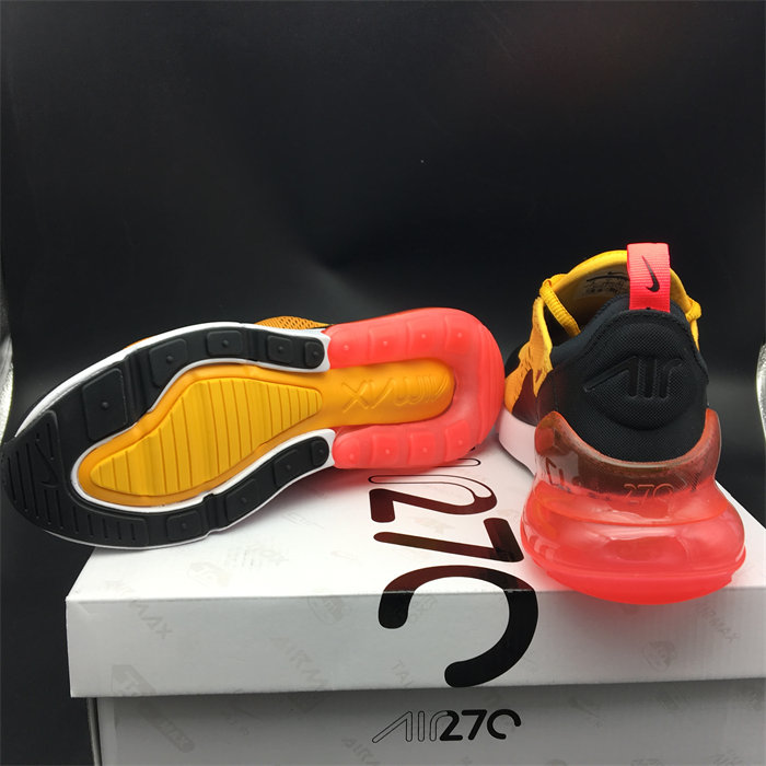 NK Air Max 270 University Gold AH8050-004 detail 6