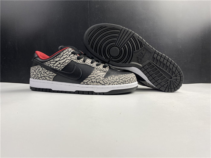 NK Dunk SB Low Supreme Black Cement 304292-131 detail 3