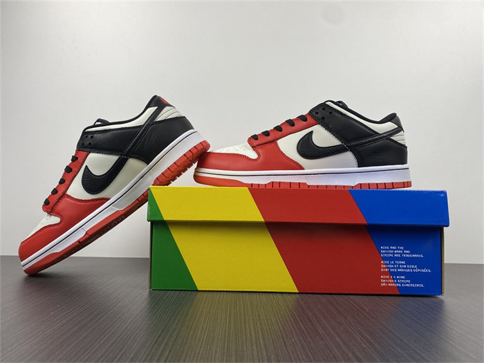NK Dunk Low EMB NBA 75th Anniversary Chicago DD3363-100 detail 2