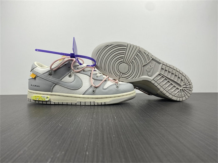 NK Dunk Low OW Lot 24 DM1602-119 detail 3