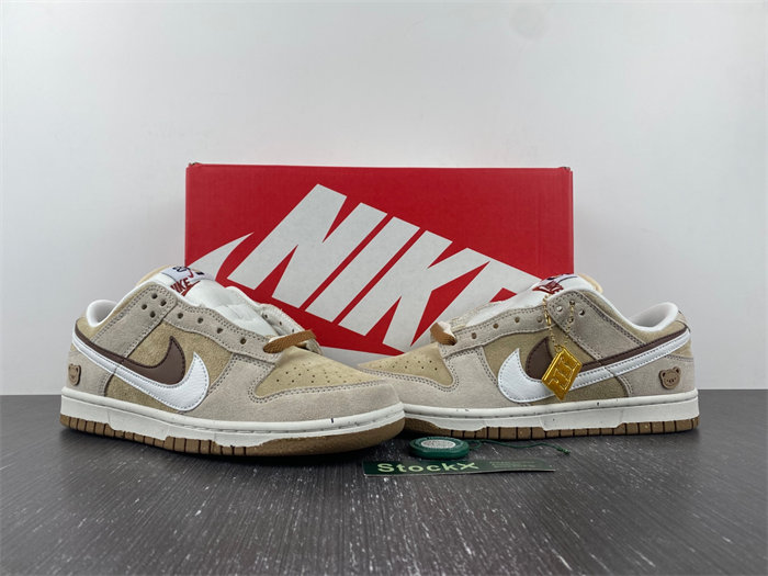 NK Dunk Low SE 85 DO9457-100D
