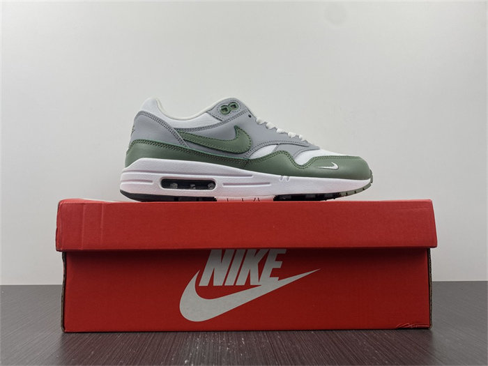 NK Air Max 1 Spiral Sage DB5074-100 detail 7