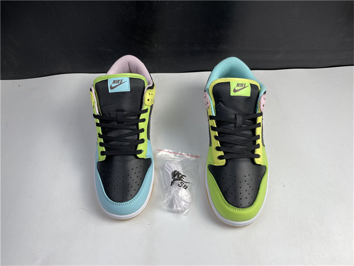 NK Dunk Low Free 99 Black DH0952-001 detail 4