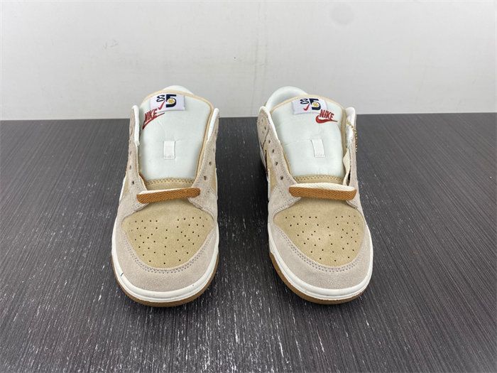 NK Dunk Low SE 85 DO9457-100D detail 6