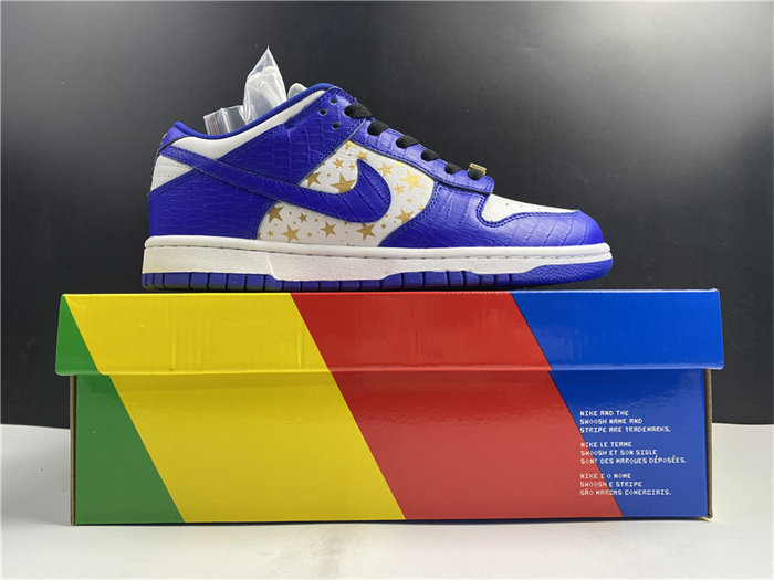 NK SB Dunk Low Supreme Stars Hyper Royal DH3228-100 detail 7