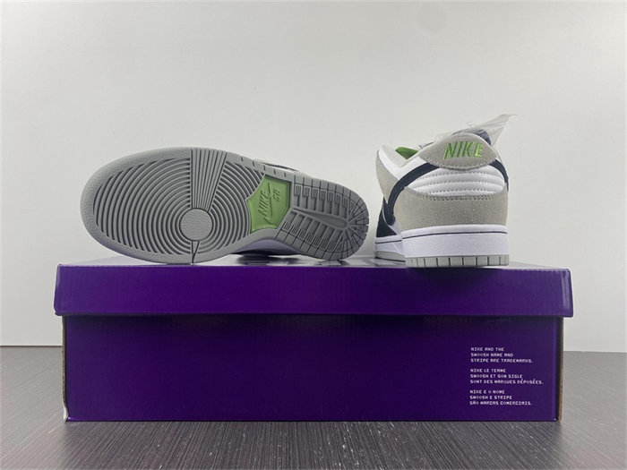 NK SB Dunk Low Chlorophyll BQ6817 011 detail 6