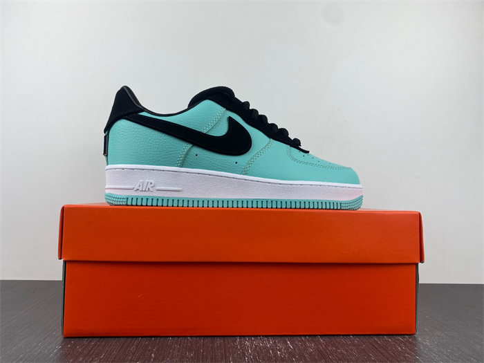 NK Air Force 1 Low Tiffany & Co. 1837 DZ1328-002 detail 4