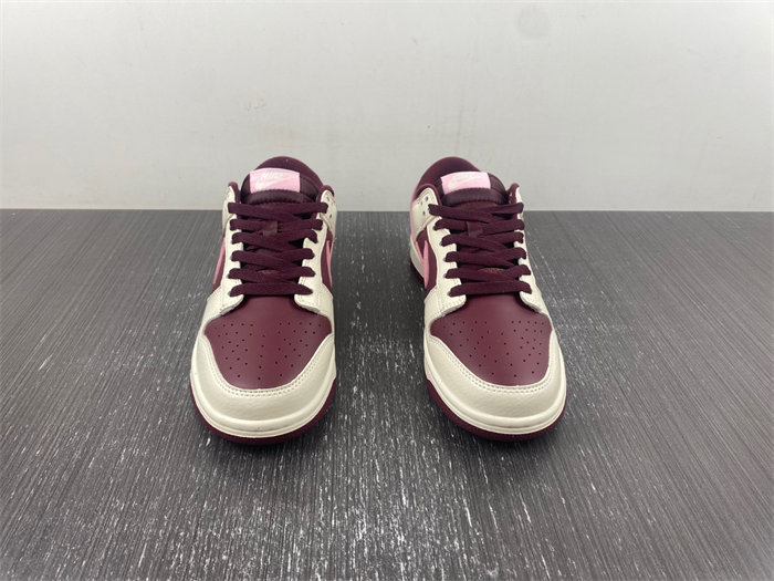 NK Dunk Low Retro PRM Valentine's Day DR9705-100 detail 6